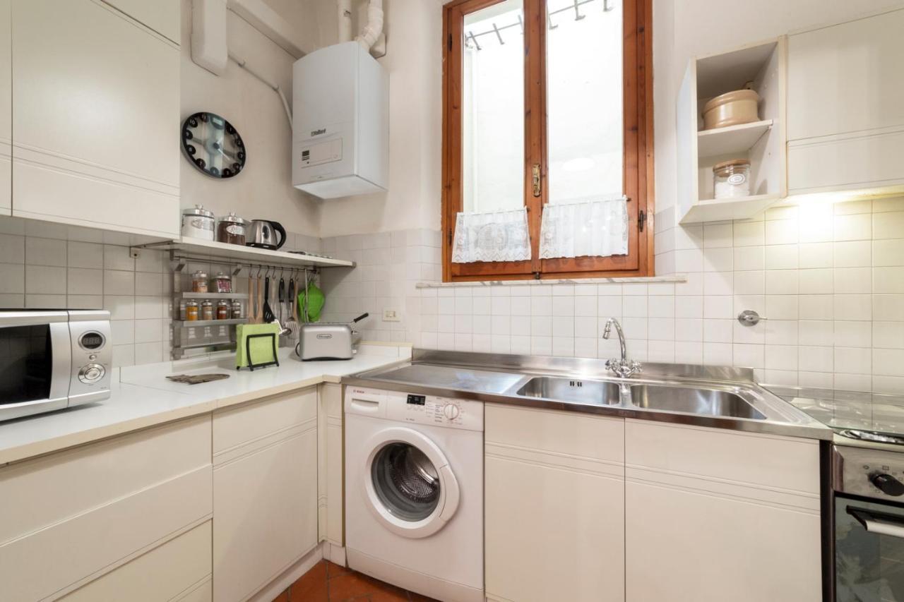 110 Sqm Apartment 6 Sleeps In Santa Croce 피렌체 외부 사진